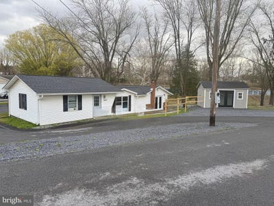 /international/us/1697-middleway-pike-bunker-hill-wv-110105710259/