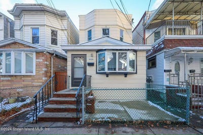 /international/us/9129-79th-street-queens-ny-110096555925/