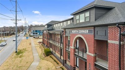 /international/us/1115-n-leverett-avenue-fayetteville-ar-110103102054/