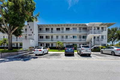 /international/us/8584-111th-street-seminole-fl-110100372775/