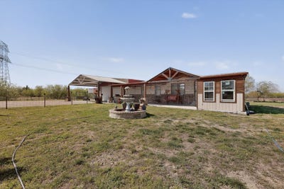 /international/us/18729-county-road-620-venus-tx-110106921946/