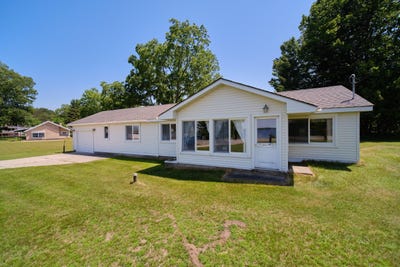 /international/us/8367-lake-street-bear-lake-mi-110100615619/?lang=zh-cn