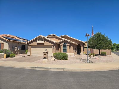 /international/us/17616-w-lotten-drive-surprise-az-110107724665/