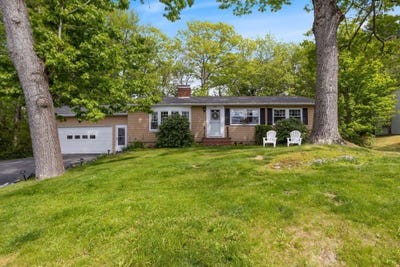 /international/us/242-spurwink-avenue-cape-elizabeth-me-110108450061/