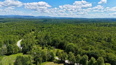 /international/us/martinfeld-rd-greenfield-park-ny-110109186639/