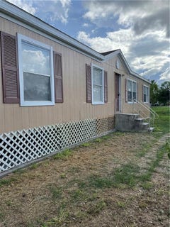 /international/us/1100-naranjo-street-sinton-tx-110104198388/