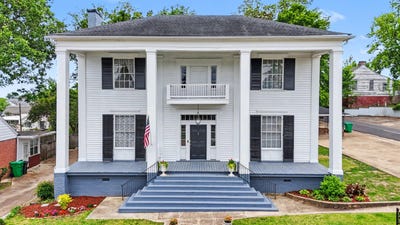 /international/us/806-3rd-avenue-n-columbus-ms-110107932612/