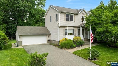 /international/us/41-circle-drive-paramus-nj-110109025873/