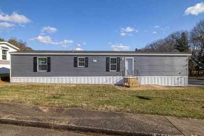 /international/us/528-villa-dr-kernersville-nc-110095396580/