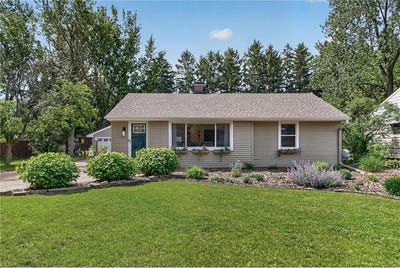 /international/us/2094-richard-avenue-white-bear-lake-mn-110108577874/
