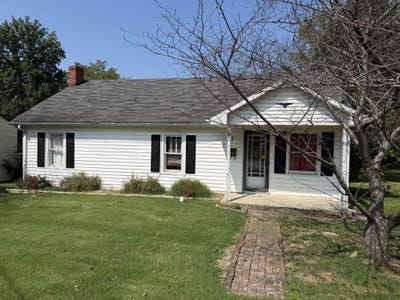 /international/us/127-center-street-lawrenceburg-ky-110110279414/