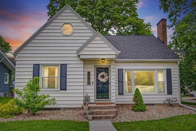 /international/us/202-rosebud-avenue-waterloo-ia-110108336630/