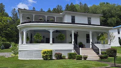 /international/us/52-cherry-hill-road-philippi-wv-110100774139/