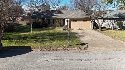 /international/us/1605-woodside-lane-e-cleburne-tx-110104455891/