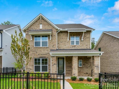/international/us/18208-middle-springs-lane-mint-hill-nc-110105937372/