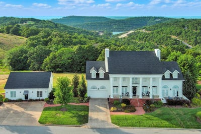 /international/us/160-emerald-pointe-drive-hollister-mo-110108019675/