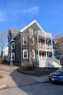 /international/us/12-belair-avenue-providence-ri-110107775429/