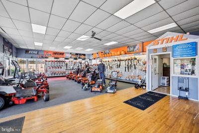 /international/us/9800-s-congress-street-new-market-va-110095579363/
