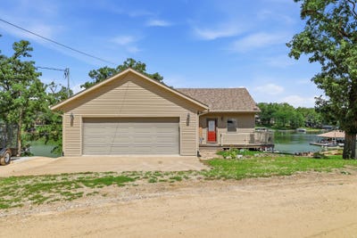 /international/us/125-whippoorwill-road-montezuma-ia-110119965597/