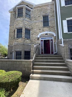 /international/us/7918-fredricksburg-ct-bristol-wi-110101430287/