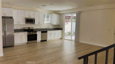 /international/us/6851-n-de-celis-place-van-nuys-ca-110108552662/