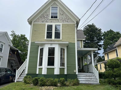 /international/us/27-linden-street-exeter-nh-110108576409/
