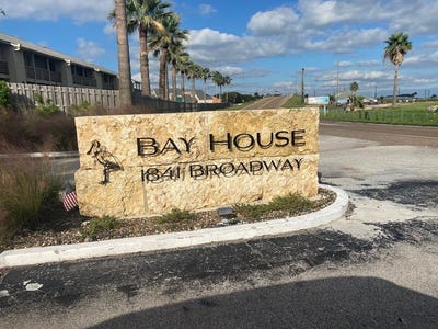 /international/us/2104-bayhouse-dr-rockport-tx-110088280289/