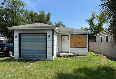 /international/us/1030-8th-street-w-jacksonville-fl-110108588399/