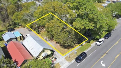 /international/us/413-n-howe-street-southport-nc-110107398931/