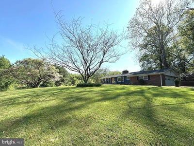 /international/us/17821-pond-road-ashton-md-110107379891/