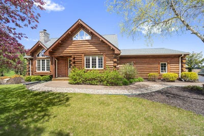 /international/us/1206-lakeview-rd-west-bend-wi-110108015592/