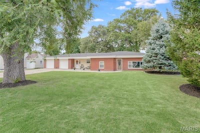 /international/us/221-4th-avenue-edwardsville-il-110101435253/