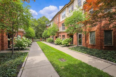 /international/us/25-victorian-gate-way-columbus-oh-110100344667/