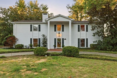 /international/us/1511-chaucer-drive-murray-ky-110120484718/