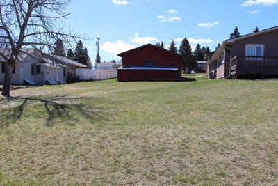 /international/us/1122-pine-street-custer-sd-110107652244/