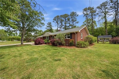 /international/us/103-ashley-road-chesapeake-va-110108441006/