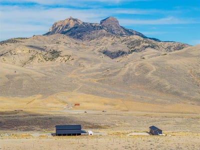 /international/us/30-skull-creek-dr-cody-wy-110119986477/