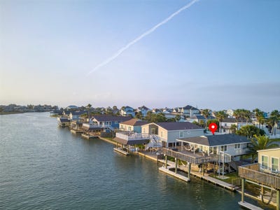 /international/us/4303-karankawa-way-galveston-tx-110107266992/