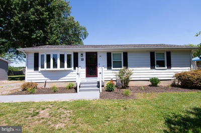 /international/us/12-n-maple-avenue-ridgely-md-110106320846/
