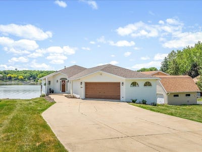 /international/us/847-breckenboro-road-lake-summerset-il-110108351071/