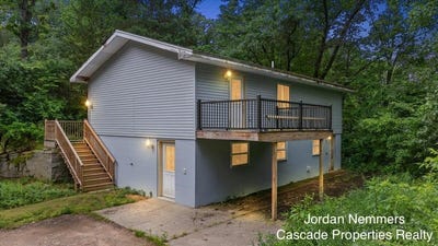 /international/us/8945-vergennes-street-se-ada-mi-110109050500/