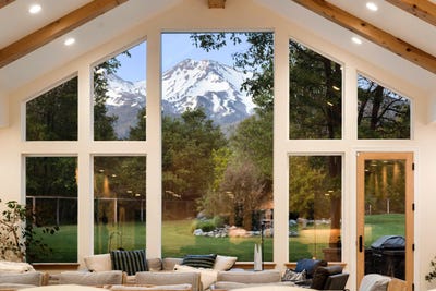/international/us/1395-northridge-drive-mount-shasta-ca-110108303164/