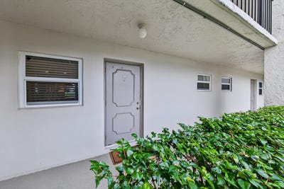 /international/us/9420-poinciana-place-davie-fl-110108980899/