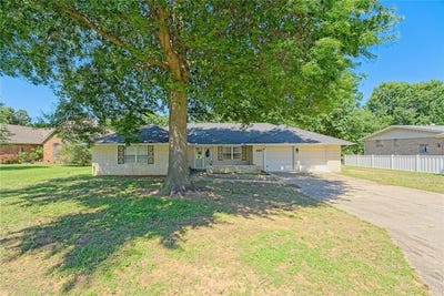 /international/us/985-n-hampton-road-harrah-ok-110109007624/