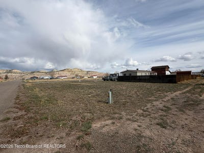 /international/us/tbd-w-fourth-avenue-labarge-wy-110107681828/
