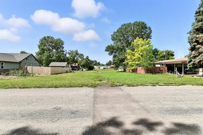 /international/us/120-5th-avenue-sw-choteau-mt-110101112193/