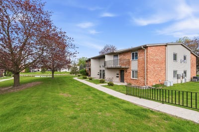/international/us/w168n11487-el-camino-dr-germantown-wi-110107856459/