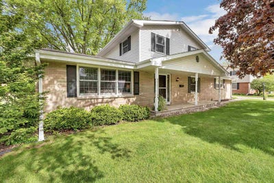 /international/us/108-s-clay-street-de-pere-wi-110099774414/
