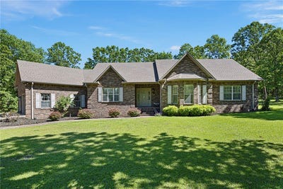/international/us/13985-sr-124-russellville-ar-110099400656/