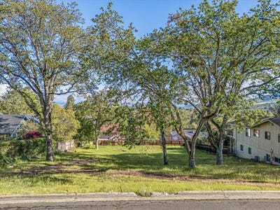 /international/us/2449-capital-avenue-medford-or-110107382411/